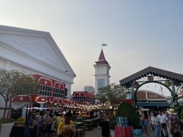 ASIATIQUE THE RIVERFRONT